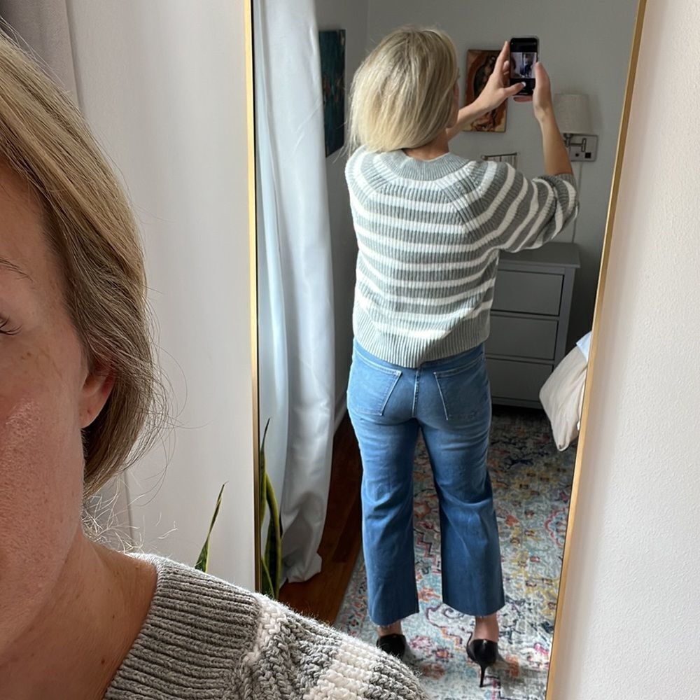 A New Day Grey and White Striped V-Neck Knit Sweater Size Small - Picture 4 of 7